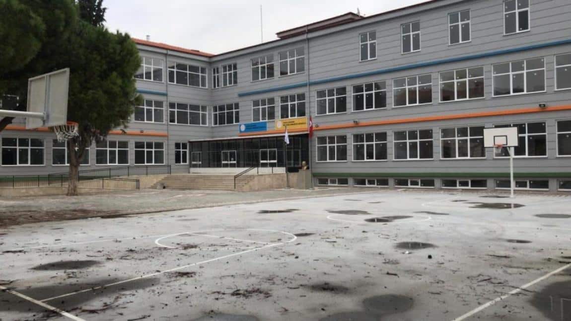 Muradiye Cumhuriyet Ortaokulu Fotoğrafı